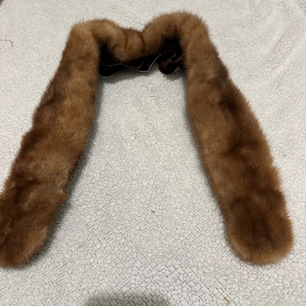 Vintage Fred Everth Brown Fur collar , Ohio